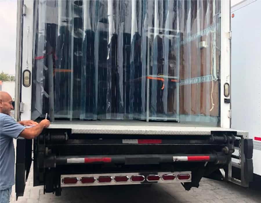 cortina-hawaiana-en-un-camion